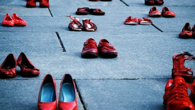 Eşini defalarca bıçakladı, polise 'intihar etti' dedi