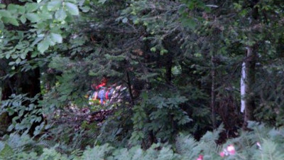 Orman memuru 100 metrelik uçurumdan yuvarlandı 