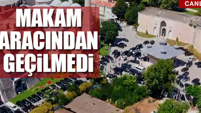 Oto galerisi değil Ayasofya'nın kapısı