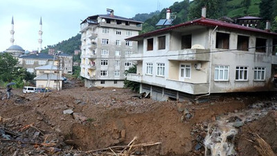 Rize'de sel felaketi: Ölü sayısı ikiye yükseldi