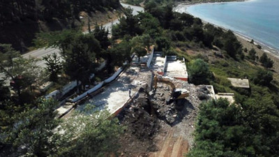 Salda Gölü kenarındaki kaçak tesis yıkıldı