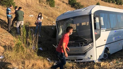 Aselsan personelini taşıyan minibüs ile yolcu otobüsü çarpıştı: Ölü ve yaralılar var