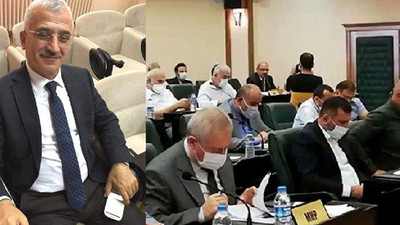 Atatürk’e hakaret ettiği için ihraç edilmişti: Meclis üyesi yine AKP sıralarında görüntülendi