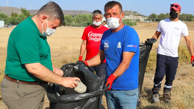 Başkan Oran çöp topladı, 'kentimizi temiz tutalım' mesajı verdi