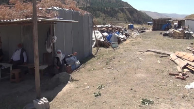 Bu köyde; yol, okul, elektrik, internet yok...