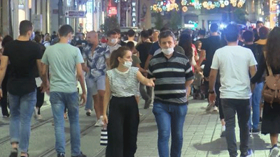 İstiklal Caddesi'nde yoğunluk