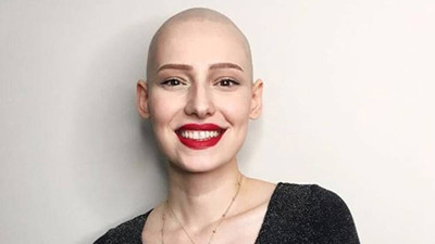 Neslican Tay’ın anıt mezarına güvercin sembolü