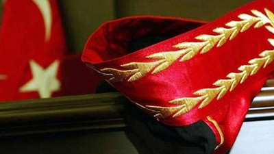 Otel odasında ölü bulunan hakim, kendisini kazara vurmuş