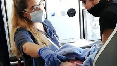 Uçuşta doğan bebeğe ömür boyu ücretsiz bilet