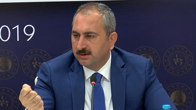 Bakan Gül'den AYM kararını tanımayan yerel mahkemeye uyarı gibi mesaj 