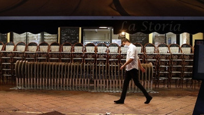 Fransa'da günlük vaka sayısı 50 bini aştı