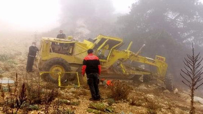 Karabük'te iş makinesi devrildi: 3 yaralı