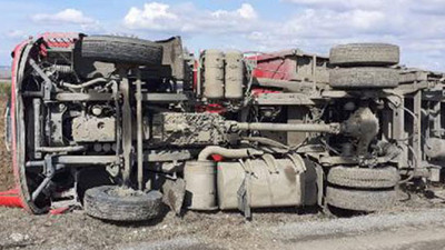 Malkara’da kömür yüklü TIR devrildi: 1 yaralı