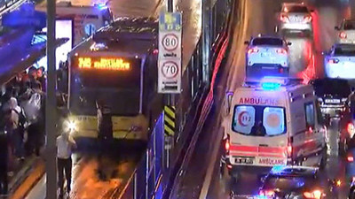 Merter'de metrobüs kazası