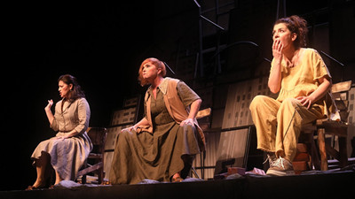 Pandemi tiyatroları da vurdu