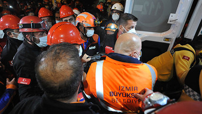 Yılmaz Erbek Apartmanı'nın enkazından market kasiyerinin cansız bedeni çıkarıldı