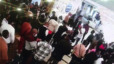Afrikalılar düğün salonunda ayin yaparken yakalandı