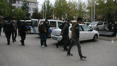Asker eğlencesinde kendisini uyaran polisleri yaralayan gençler tutuklandı