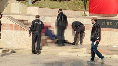 Korkunç olay: Boşanma davasının çıkışında eşi ile kayınpederini vurdu