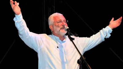 Onur Akın koronavirüs nedeniyle hastaneye kaldırıldı