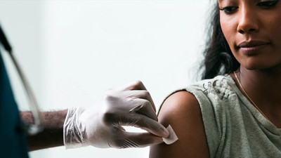 BioNTech'ten koronavirüs aşısı duyurusu: Erken tarihi verdiler