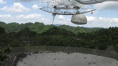 Dünyanın en büyük teleskoplarından Arecibo çöktü