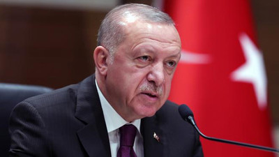 Erdoğan, "Bizi bağlamaz" dediği AİHM'e, 10 aylık hapis cezası, sicil kaydının temizlenmesi ve milletvekili seçilebilmek için 3 defa başvurmuş