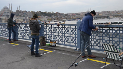 İçişleri’nin genelgesi sonrası Galata Köprüsü’ne sarı çizgiler çizildi