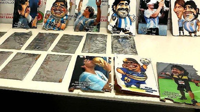 İstanbul Havalimanı'nda operasyon: Maradona tablolarının içinden çıktı 
