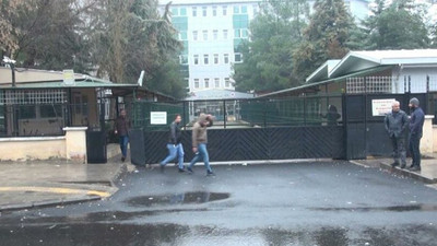 Kapalı okulu soydular 