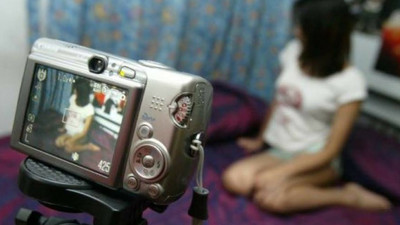 Karı-koca ve kız kardeşten çıplak videolu şantaj