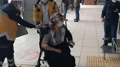 Kocası tarafından bıçaklanan kadın yaralı halde evden kaçtı