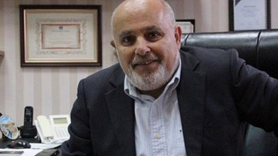 Meslektaşına küfür etti, tepki gösterenlere dava açtı 