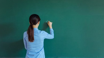 'Öğretmenler için ayrı meslek kanunu çıkarılmalı'