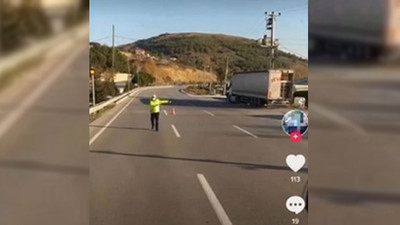 Tik Tok’ta yayın yaparken polislere küfreden TIR sürücüsüne soruşturma