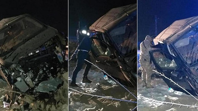 Ağrı'da kaçak göçmenleri taşıyan kamyon ile takip eden polis aracı kaza yaptı: 2 ölü, 5 yaralı