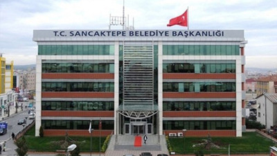 Borçlarını ödemek için cami satmasıyla gündeme gelen AKP'li belediye, bayrak ve flama için milyonlar harcamış