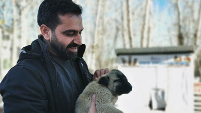 CHP'li belediye başkanı sokak hayvanları için makam aracını sattı
