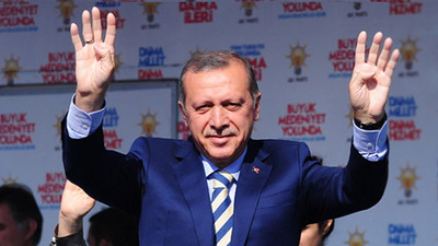 AKP'lilerin "Erdoğan'ın yanındayız" kampanyasına tarafsız olması gereken valiler de destek verdi