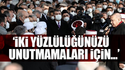 Bakan Koca'nın o fotoğrafına tepkiler çığ gibi büyüyor