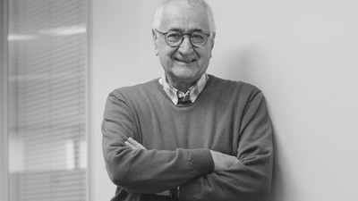 Doğan Cüceloğlu'nun adı Küçükçekmece'de bir fen lisesine verildi