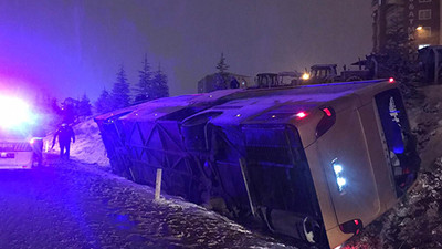 Kırıkkale'de yolcu otobüsü devrildi