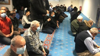 'Cuma namazı yasaklanabilir'