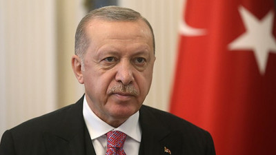 Erdoğan'a çok sert sözler: 'Neredeyse çocuk gibi yalvarıyor'