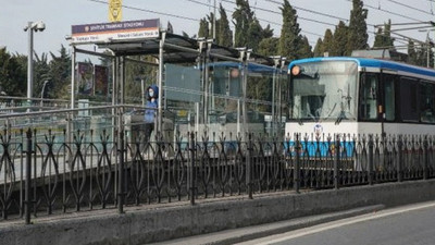 İstanbul'da tramvay durağında dehşet: 1 kişi bıçaklandı