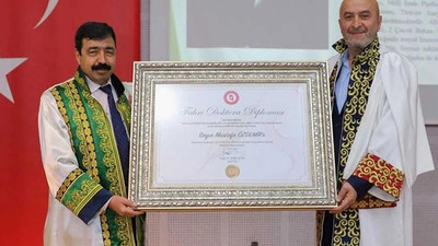 Rektörden üyesi olduğu 'Gençleri Evlendirme Vakfı Başkanı’na fahri doktora