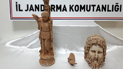 Roma dönemine ait eserleri satarken yakalandı