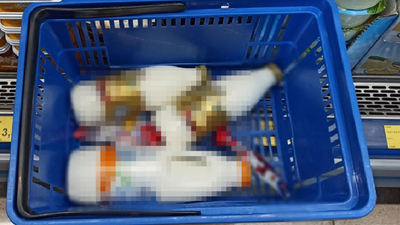 Tarihi geçmiş süt ve süt ürünlerini piyasaya sürerken yakalandılar