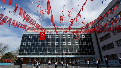 101 okuldan 101 balon gökyüzüne bırakıldı