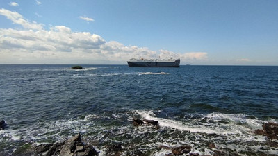 180 metrelik gemi, Tuzla’da karaya oturdu